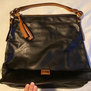 NWOT Dooney and Bourke XL Sloan leather shoulder bag